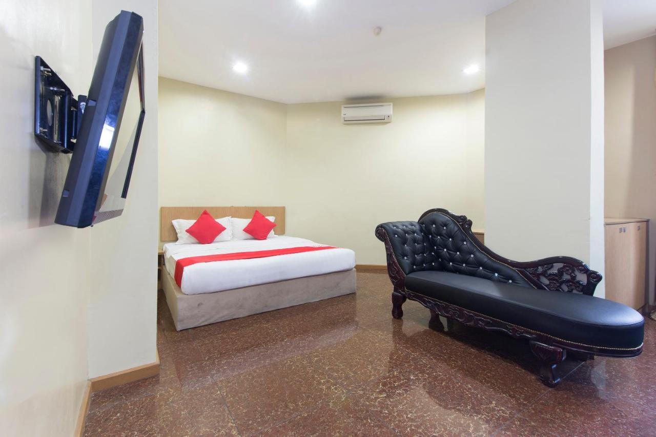 Oyo 422 Hotel Reno Kuala Lumpur Exterior photo